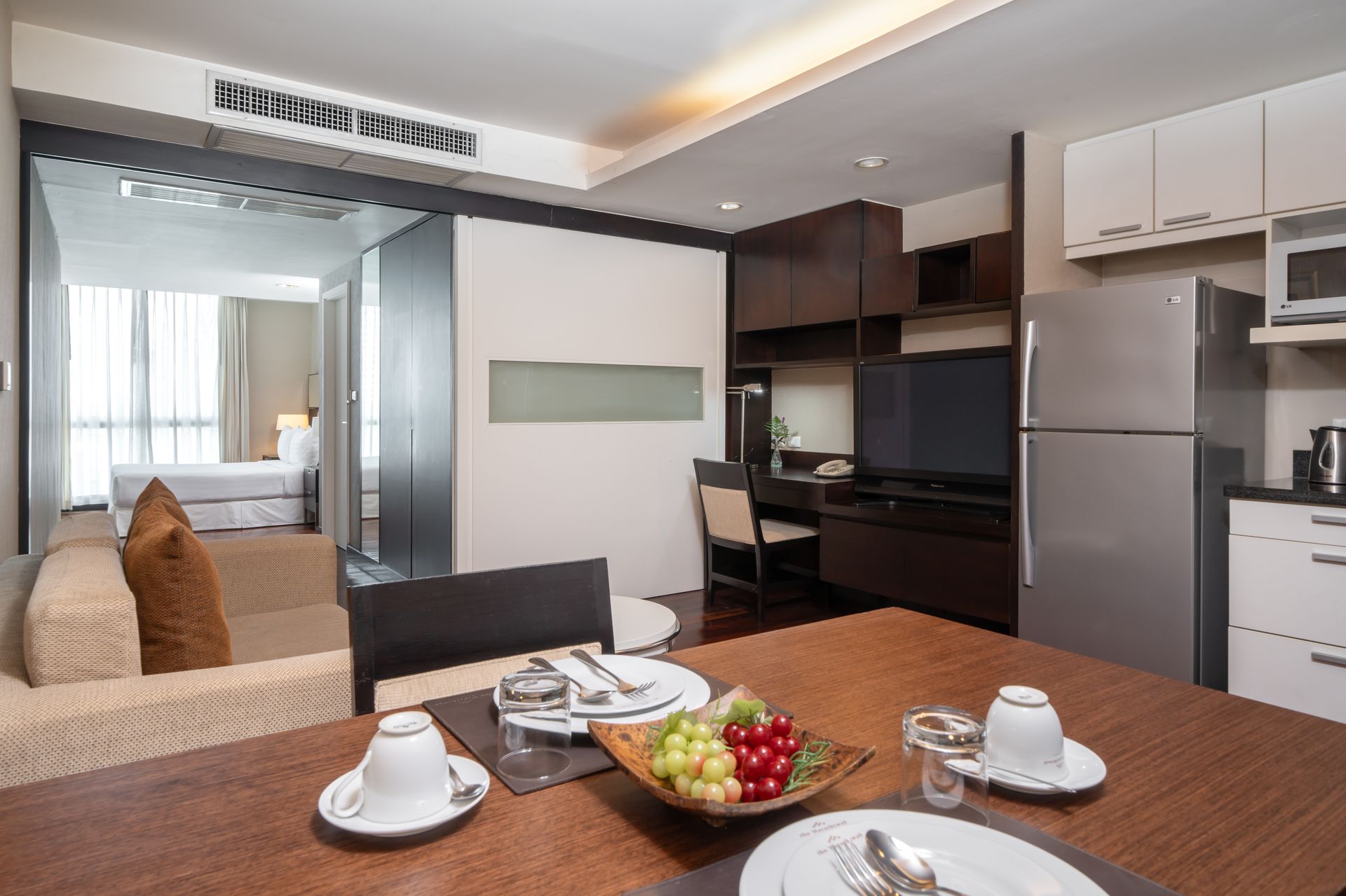 Family Suite dining area